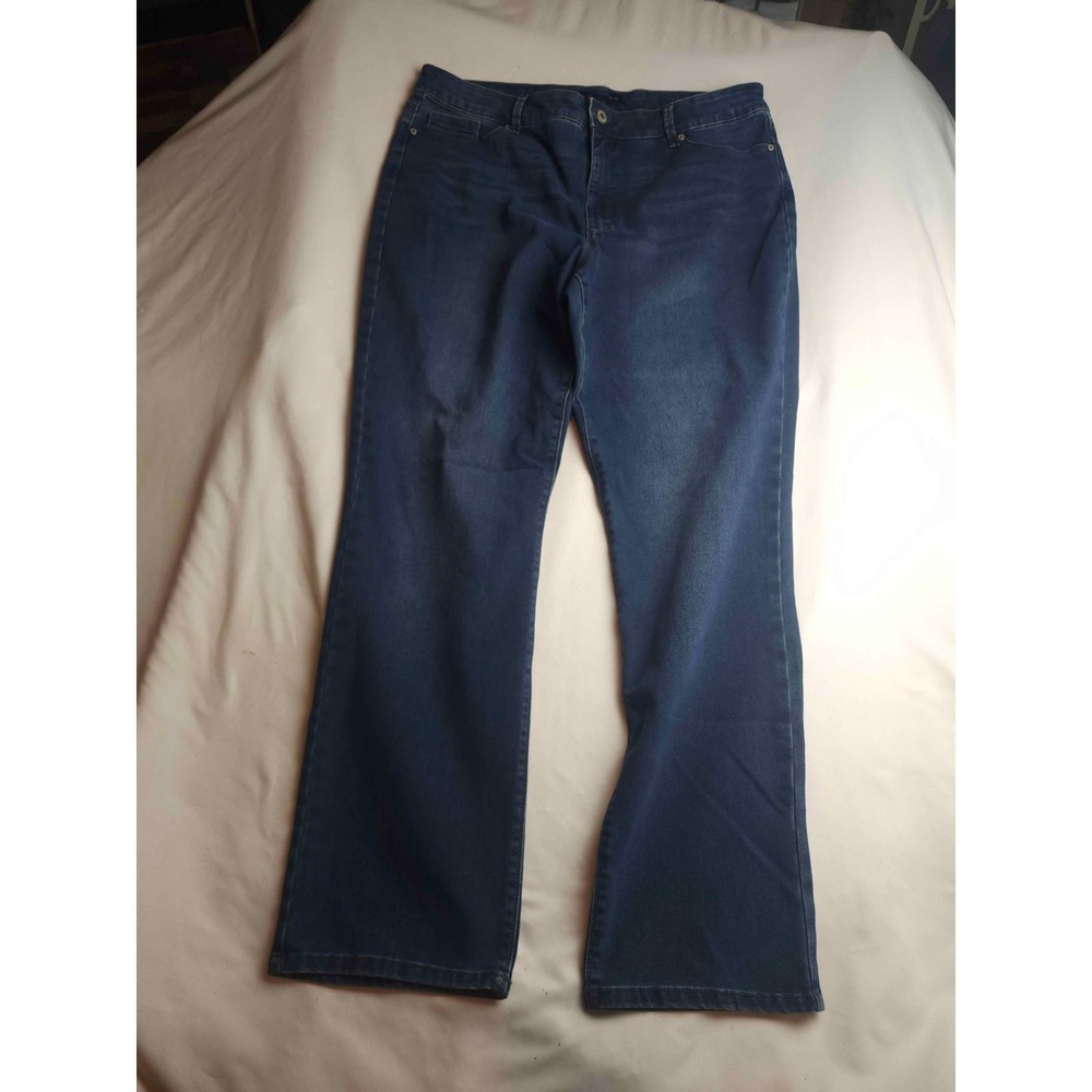 Bandolino Jeans Womens Size 18 Blue Denim Medium Wash Straight Casual Pockets